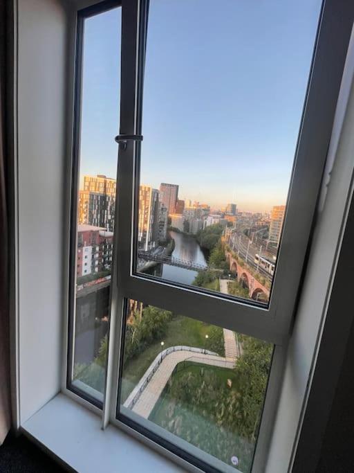 City Centre Penthouse Canal Views مانشستر المظهر الخارجي الصورة